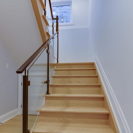 Apartamento Luxury House In Scarborough Toronto Exterior foto