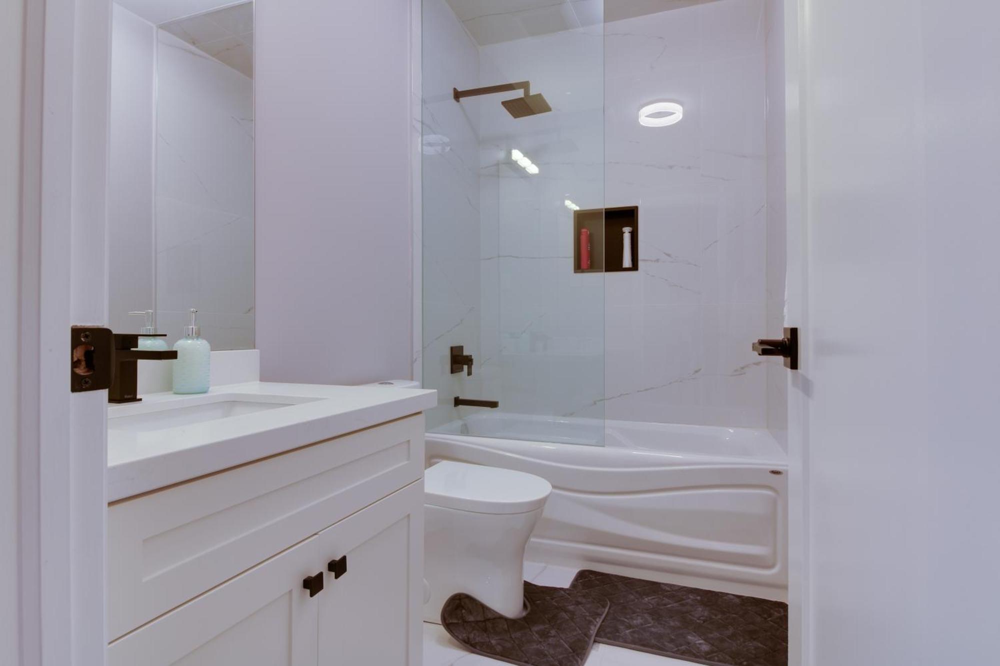 Apartamento Luxury House In Scarborough Toronto Exterior foto